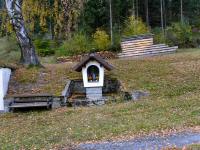 schönes Marterl am Straßenrand 