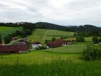  schöner Fernblick zur Gehöftgruppe Rehberg 