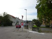 Blick auf die Wanderstrecke bei der Kreuzung Landstrae - Wiesenerstrae