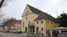 Blick zum ehemaligen Kloster Und, war ein Kapuzinerkloster, - wird als Veranstaltungszentrum genutzt