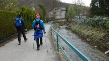 Wanderroute auf dem Kapellenweg entlang der Fladnitz in Steinaweg
