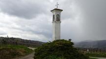  Blick zum Zellerkreuz an einer Wegkreuzung 