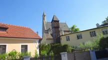  Blick zur kath. Spitalkirche Mödling (St. Ägidi) 