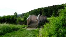  Blick zum Steg ber den Stssingbach  