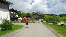 Blick auf die Wanderstrecke beim Gehft Oberhegerberger 