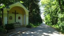 Blick zur Magdalenenkapelle an der Kirchenstrae in der Nhe vom Schloss Baumgarten