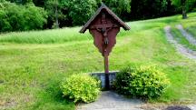  schnes Holzkreuz im Weiler Eichberg 