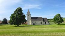 Blick zur sptromanisch/frhgotische Filialkirche hl. Martin in Lanzendorf 