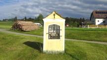 Blick zu einen schnen Bildstock am Ortsanfang von Eppenberg 