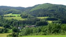  Fernblick zum Weiler Moos und zum Kulm 