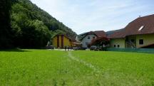  Blick auf die Wanderstrecke im Ort "Am Schu" 