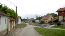 Blick auf die Wanderstrecke in Glaubendorf (Zwischengraben) 