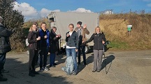 Wanderer bei der gratis Tee-Labestelle 