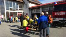  Wanderer bei der K+L beim FF-Haus Lengenfeld 