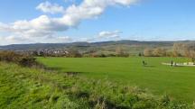  Blick ber den Golfplatz zurck nach Lengenfeld 