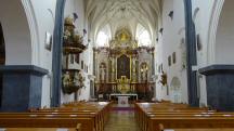  Innenansicht der Pfarrkirche 