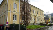  Blick zum Volksschulgebude 