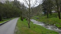  Blick auf die Wanderstrecke entlang des Spitzer Bach 