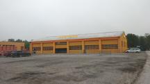 Blick zur LKW-Halle der Fa. Kickinger ist Start-/Zielgebude 