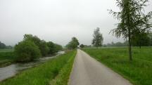  Blick auf die Wanderstrecke entlang der Perschling 