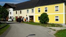  Blick zum Gebude mit der 4. K+L in Mitterburg 