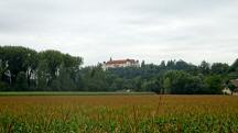  schöner Fernblick zum Schloss Sitzenberg 