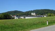  schner Fernblick zum Schloss Artstetten 