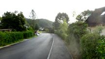 Blick auf die Wanderstrecke entlang der B124 in Ritterkamp