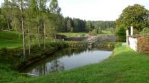  Blick zu einen Weiher in Hhendorf 