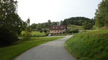 Blick auf die Wanderstrecke bei der Streusiedlung Dietharts 