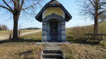  Blick zur Bachinger Kapelle an der L6017 