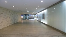 Wanderroute in der Bahnunterfhrung am Bahnhof Korneuburg