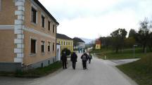Blick auf die Wanderstrecke auf der L6289 in Oberumberg