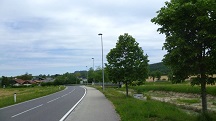 Blick auf die Wanderstrecke entlang des Blindbachwegs