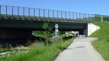  Blick auf die Wanderstrecke entlang des Michelbachs 