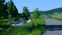  Blick auf die Wanderstrecke entlang des Michelbachs 