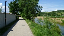  Blick auf die Wanderstrecke entlang des Michelbachs 
