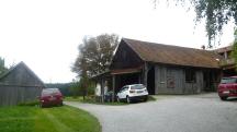 Blick zum Stadl mit der 3. K+L in der Streusiedlung Josefsdorf