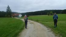 Blick auf die Wanderstrecke in der Streusiedlung Josefsdorf