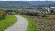 Blick auf die Wanderstrecke mit der schnen Sicht nach Stetten