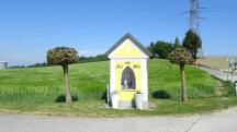 Blick zur Kapelle in Obernberg - erbaut Familie Lechner