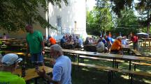  Wanderer im Zielraum - Pfarrgarten 