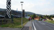 Blick auf die Wanderstrecke entlang der Hauptstra�e (B36)