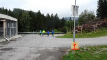  Blick auf die Wanderstrecke beim Start 