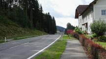 Blick auf die Wanderstrecke entlang der K�nigswiesener Stra�e - Linzer Stra�e  (B124)