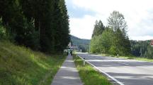 Blick auf die Wanderstrecke entlang der K�nigswiesener Stra�e - Linzer Stra�e  (B124)