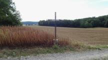  Blick zu einen besonderen Wegkreuz 