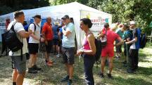  Wanderer bei der 4. Labestelle 