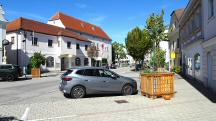 Blick auf die Wanderstrecke am Hauptplatz